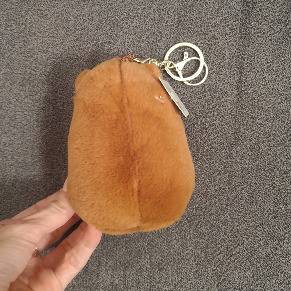 Capybara Keychain with Watermelon - Picture 4 of 4